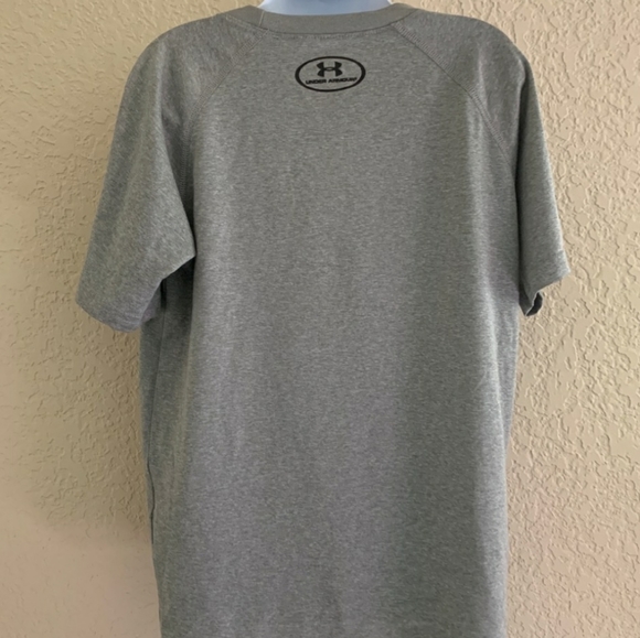 Boy's Under Armour T-shirt - Picture 3 of 3